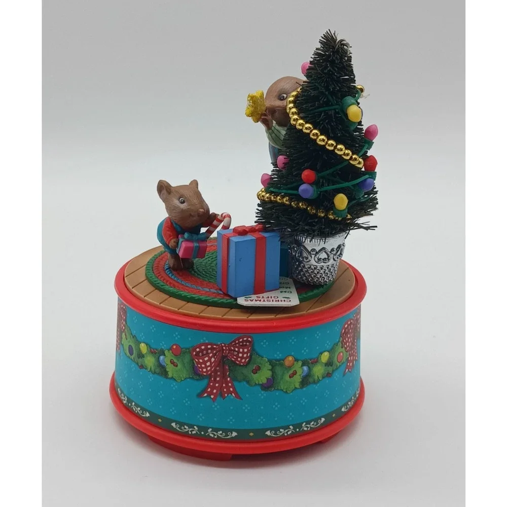 1996 Lustre Fame Deck The Halls Musical Music Box Enesco Mouse Mice Decorating